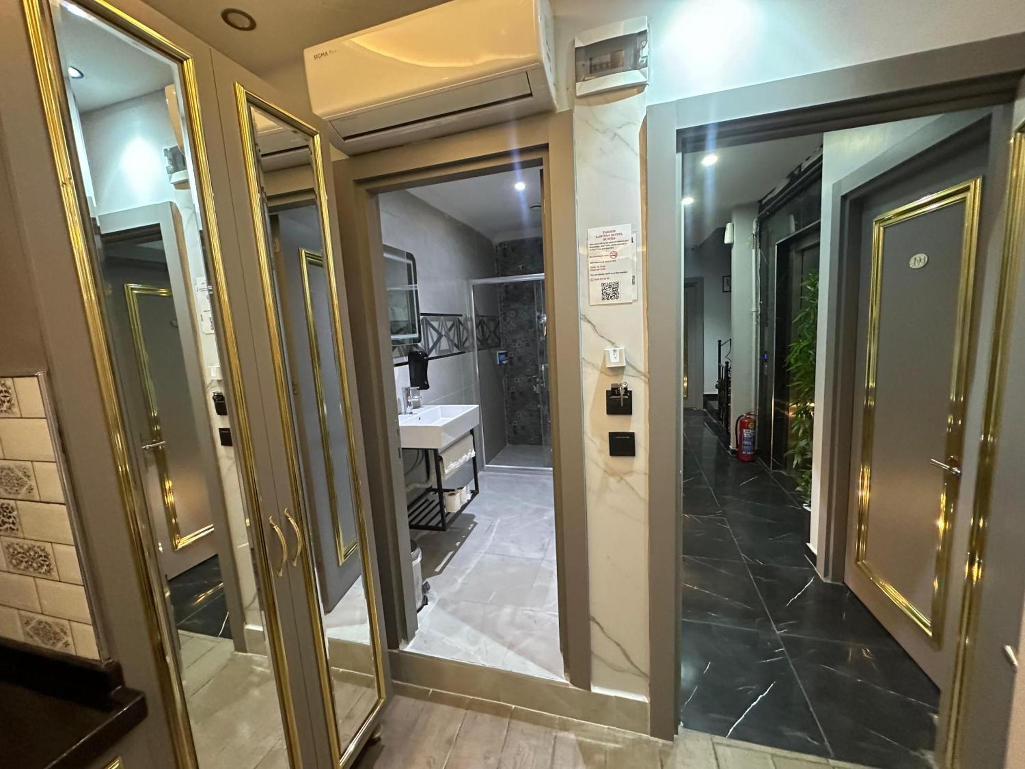 Taksim Larissa Hotel Suites イスタンブール エクステリア 写真