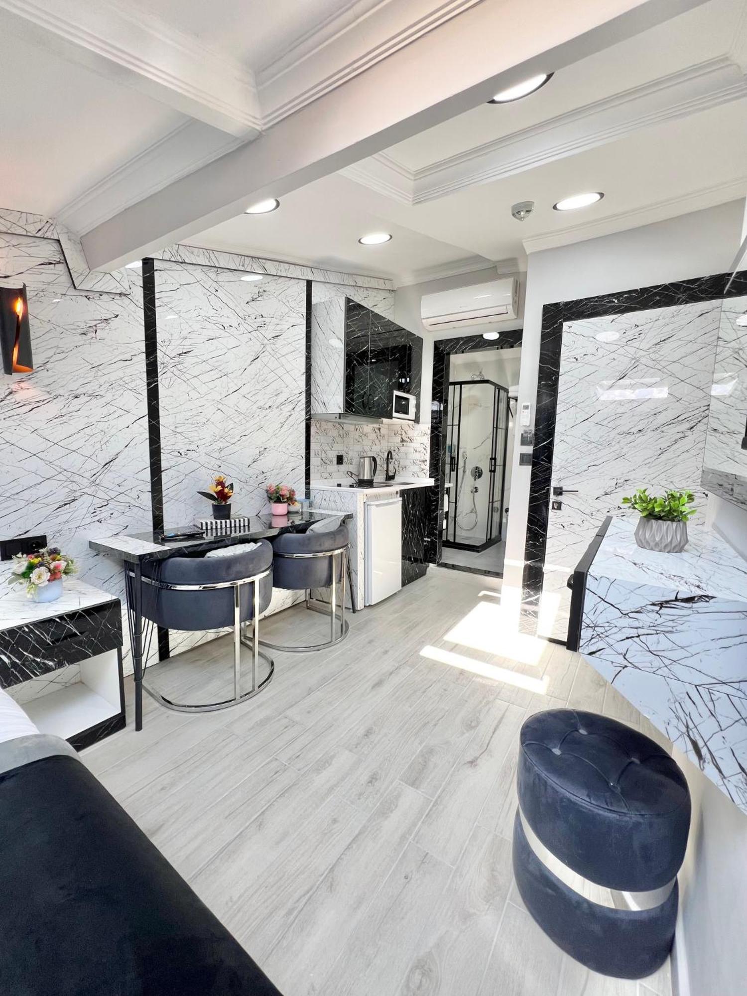 Taksim Larissa Hotel Suites イスタンブール エクステリア 写真
