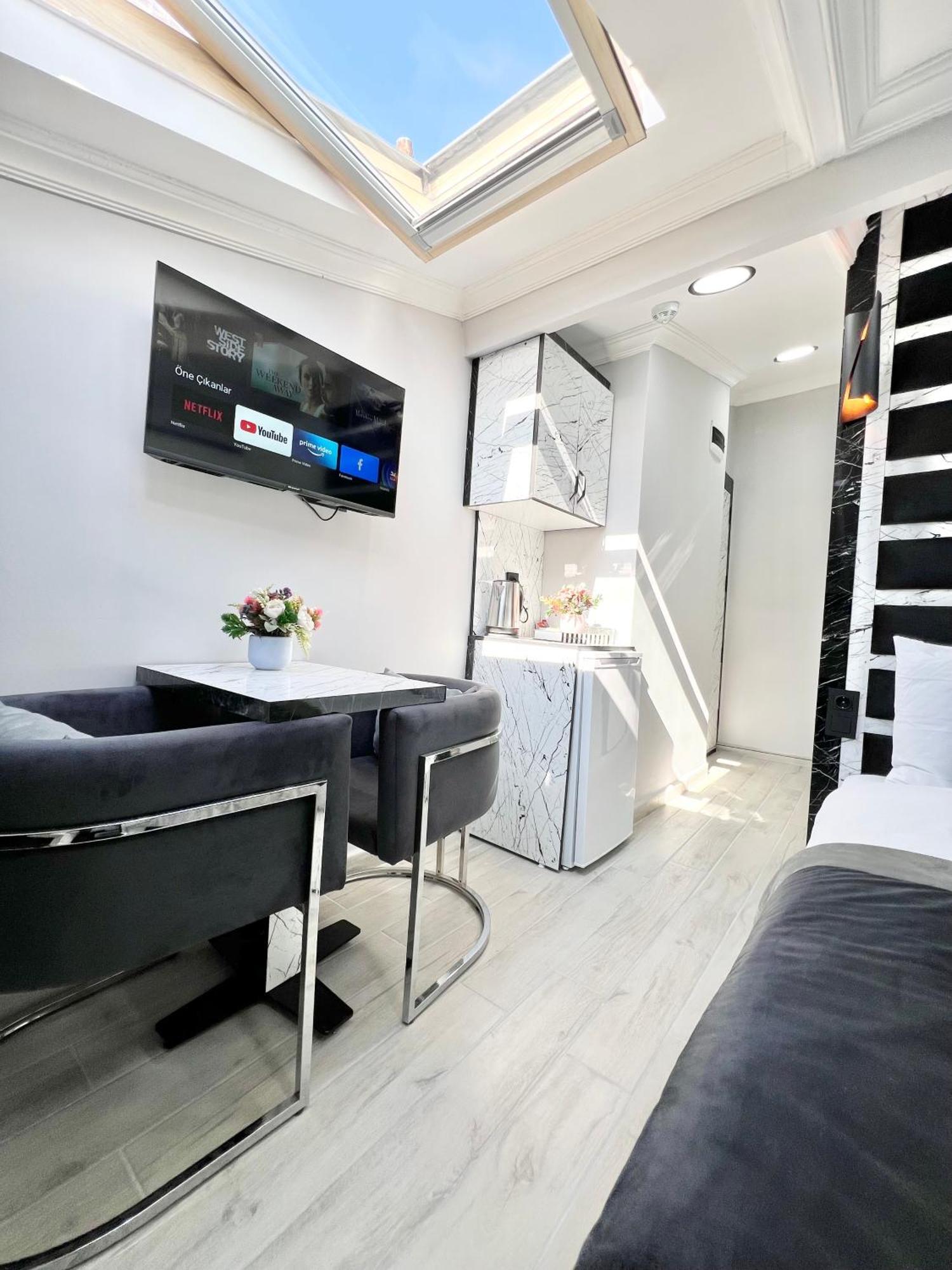 Taksim Larissa Hotel Suites イスタンブール エクステリア 写真