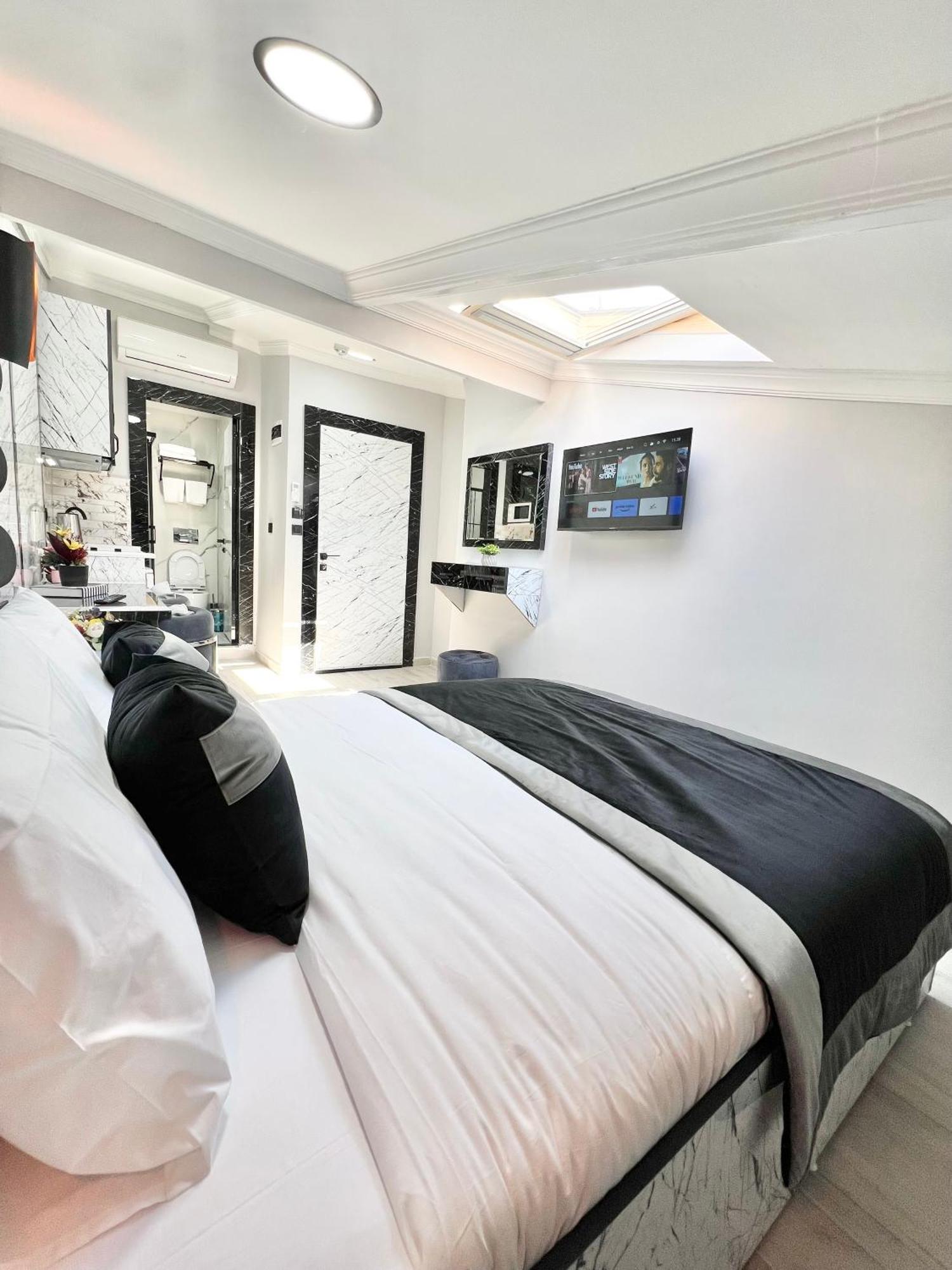 Taksim Larissa Hotel Suites イスタンブール エクステリア 写真